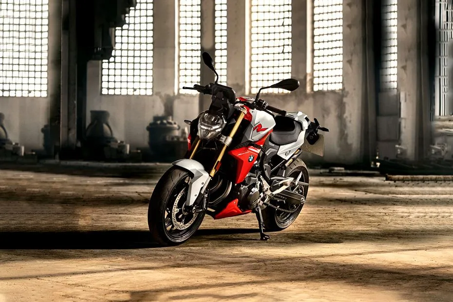 2025 BMW F 900 at Pomona, CA